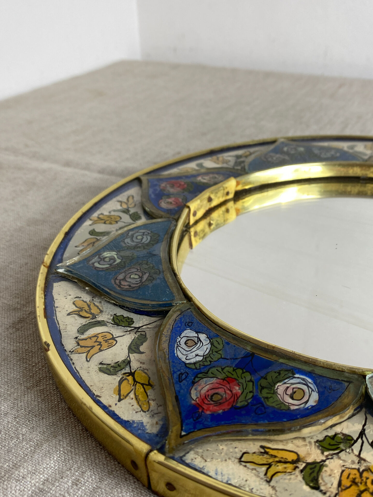 Miroir en bois peint et verre