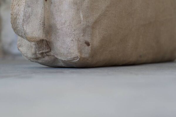 Transat repos lit de camp armée française avec matelas et sac / Jardin 1960