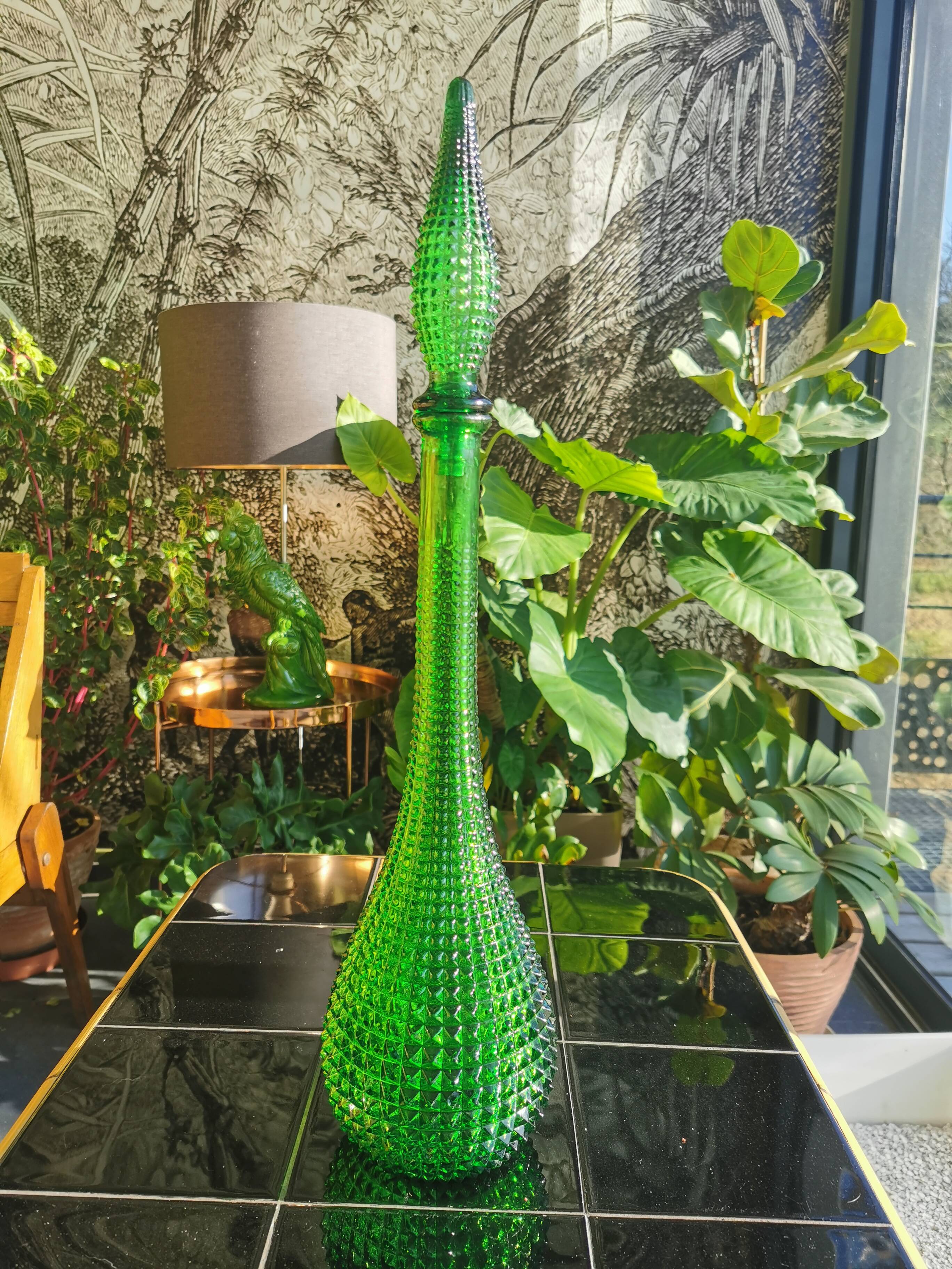 Green peg carafe
