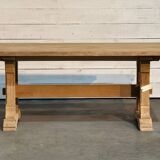 Monastery-style table