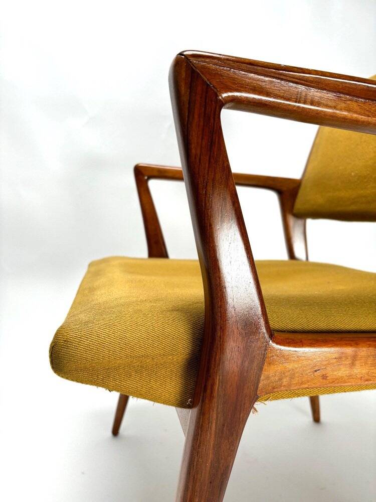 Set of Mid-Century Armchairs in the style of Gio Ponti, Italy, 1950s