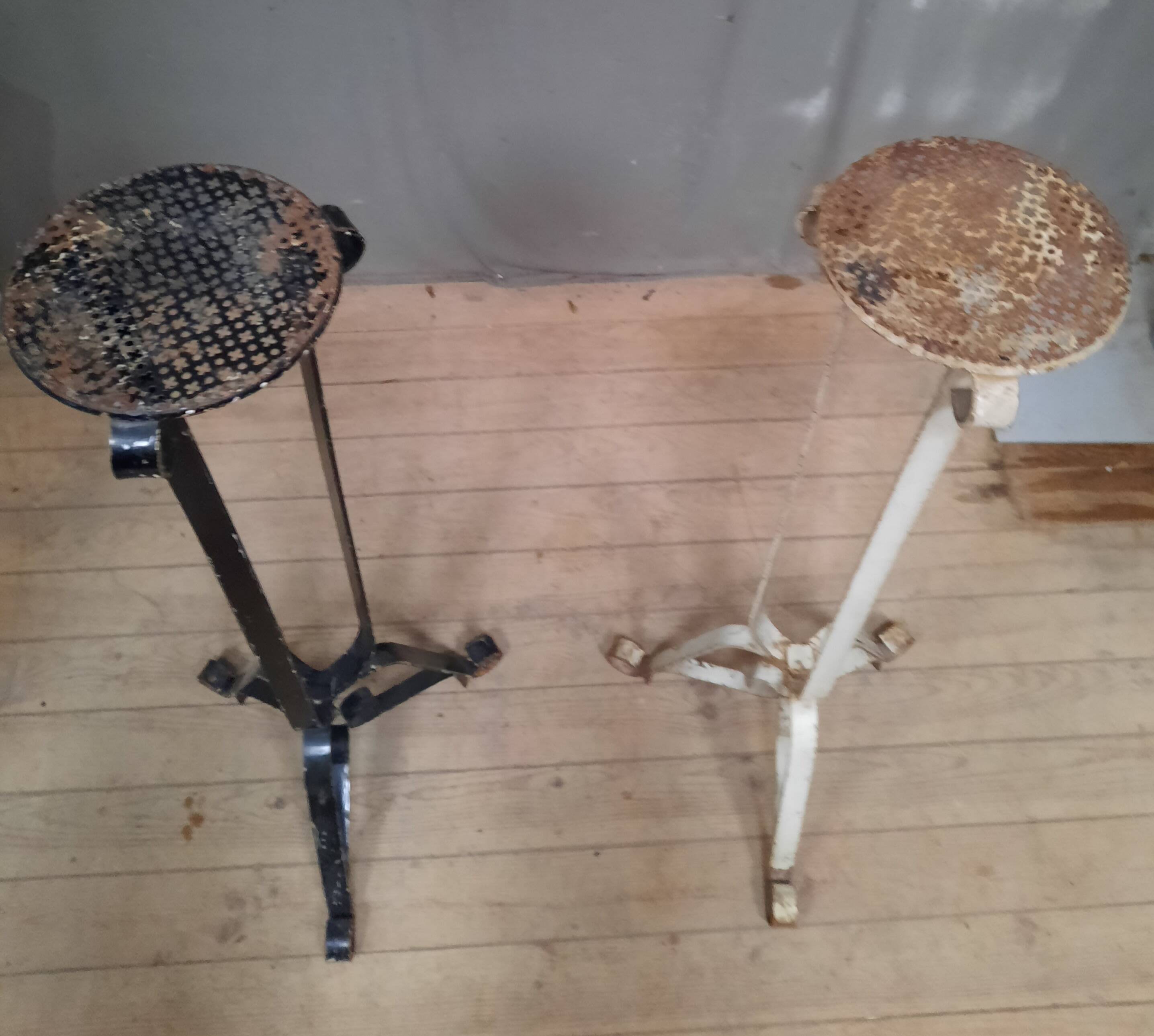 Paire de selette en fer