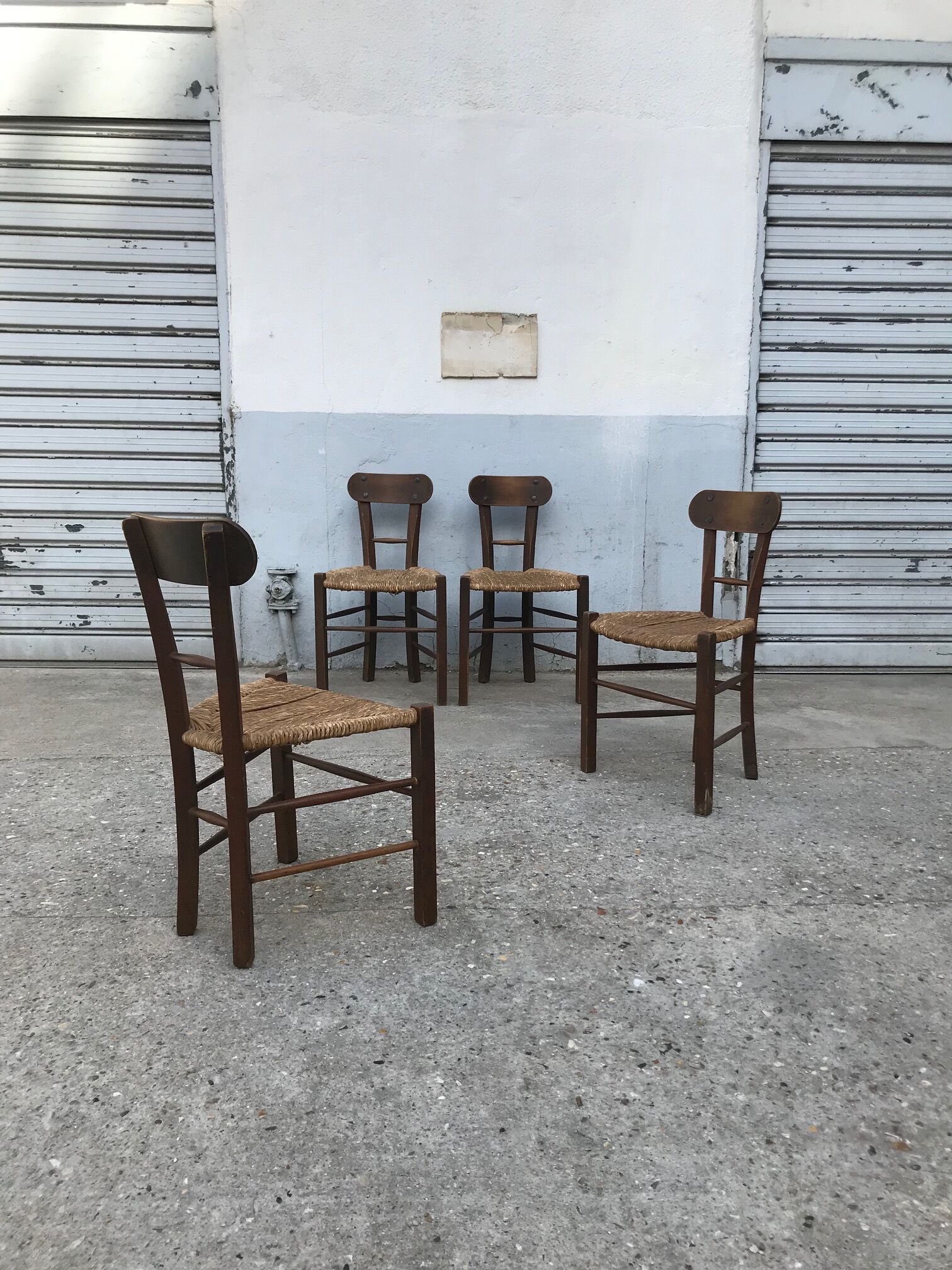 Set of 4 brutalist chairs wood and rope, popular art