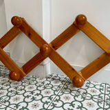 Pine accordion coat rack