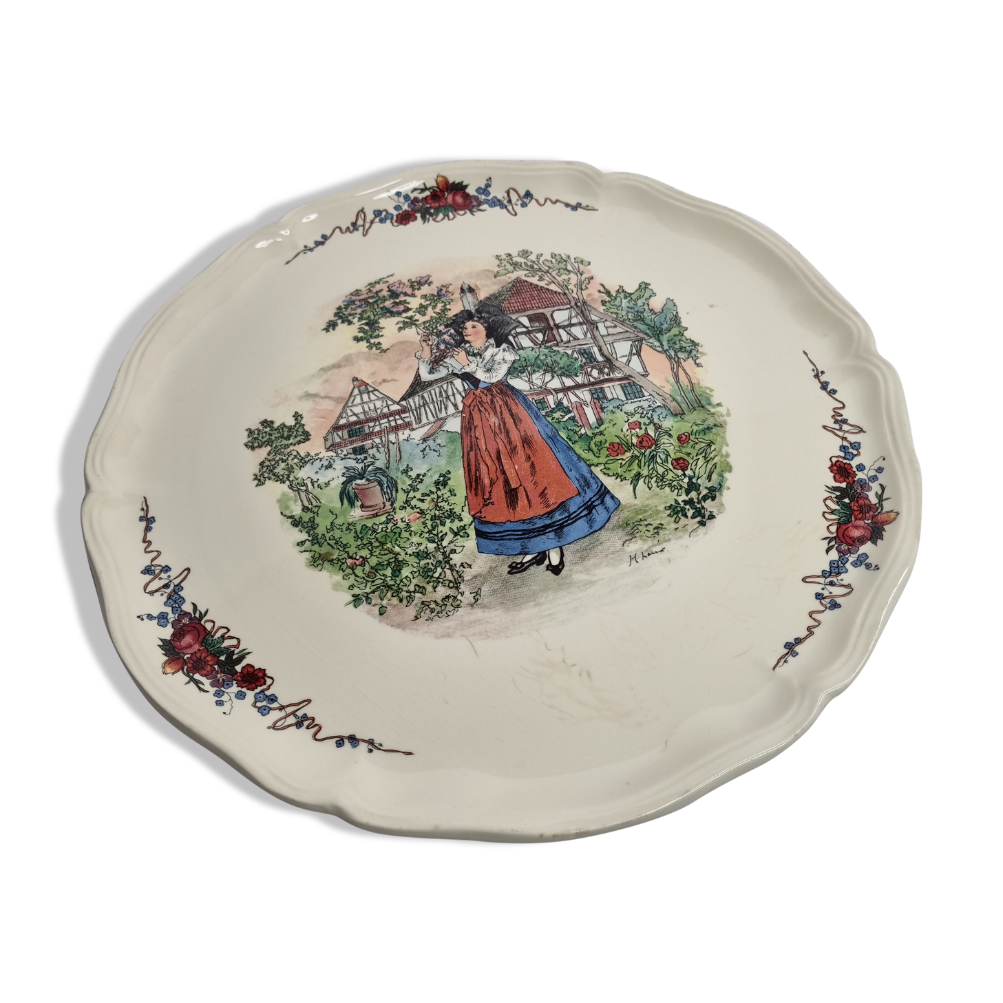 Presentation dish, Sarreguemines, Obernai, Décor Henri Loux, 35 cm