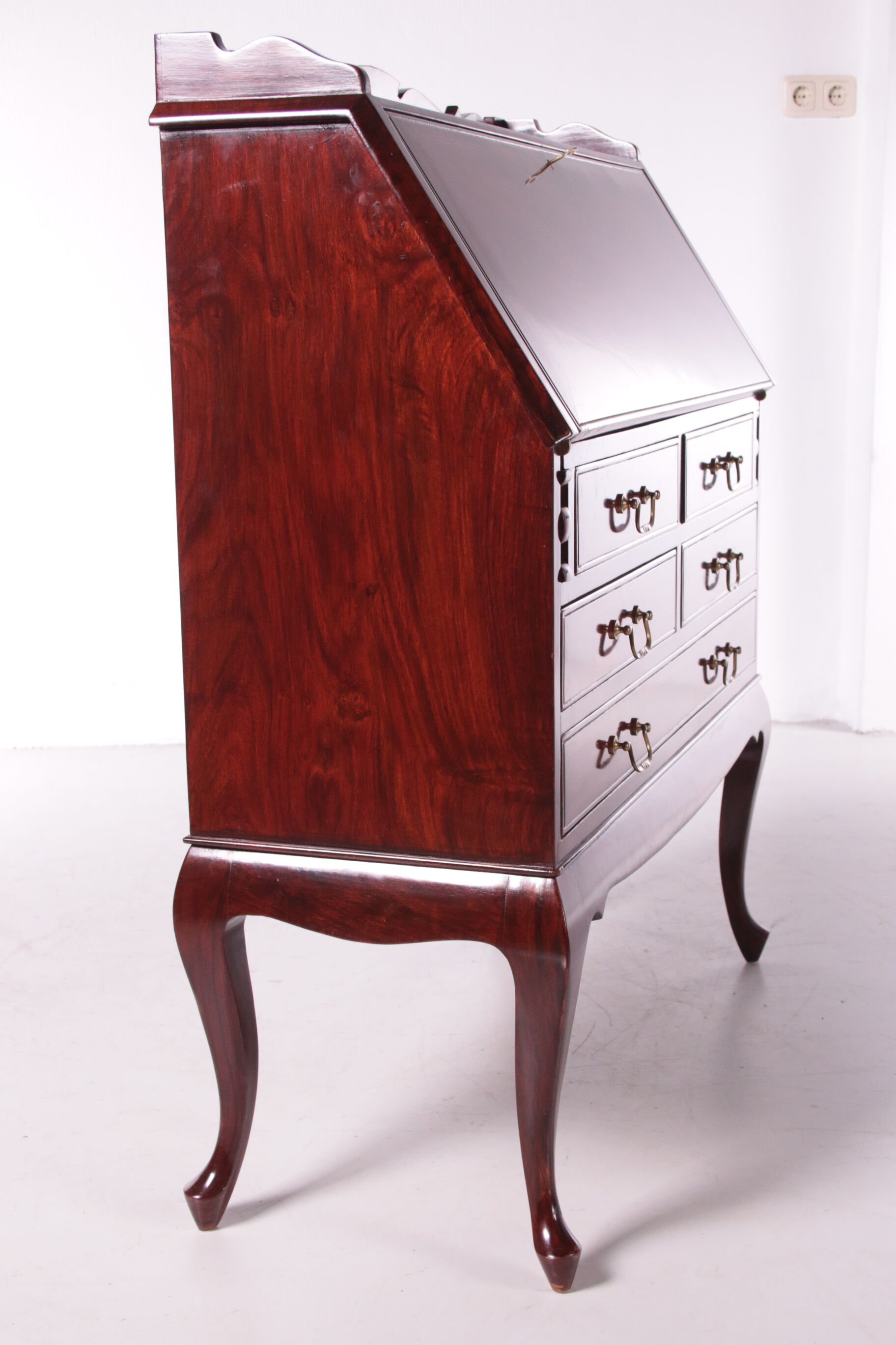 English Mahogany Desk Queen Anne Style, 1970s
