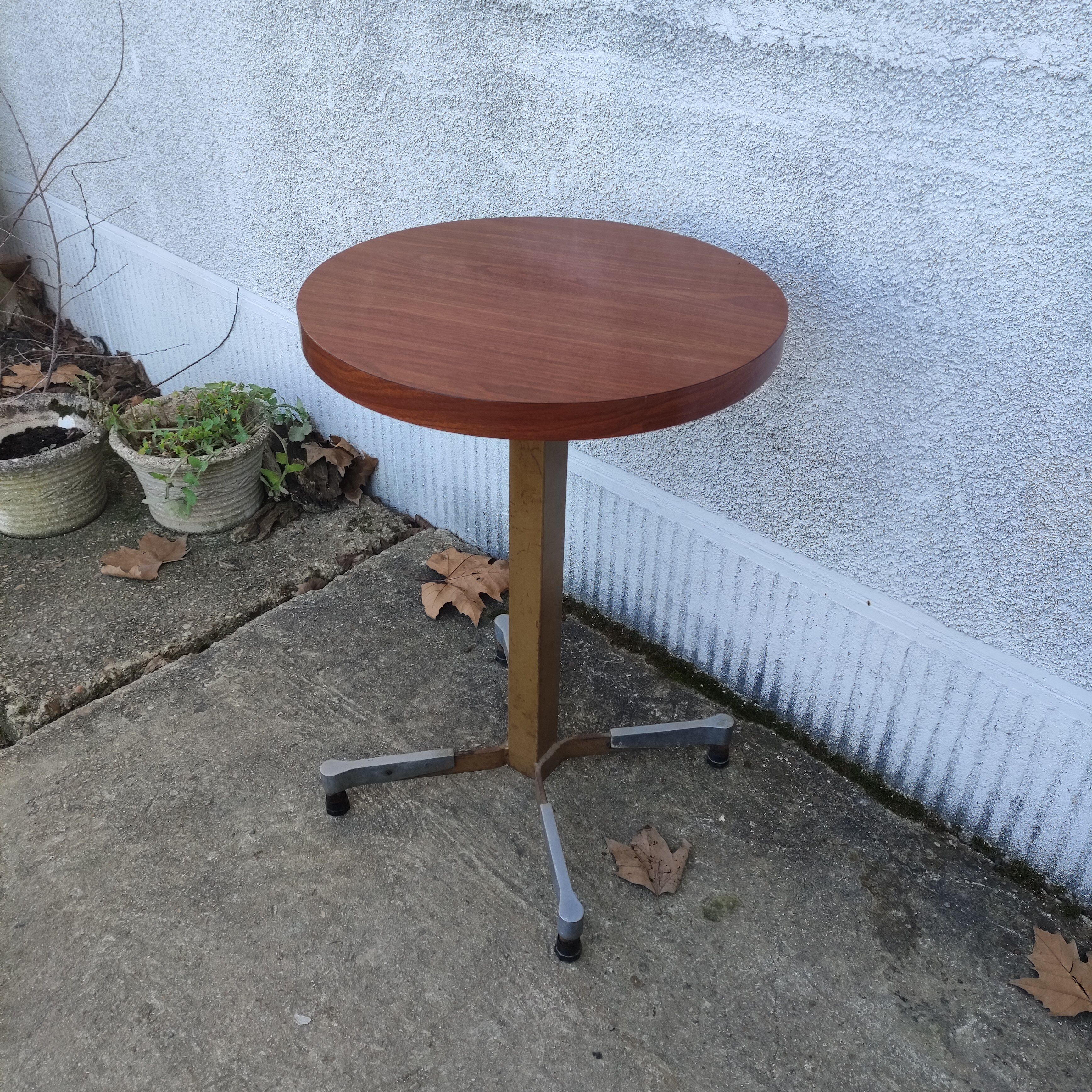 Table de bistrot ronde, guéridon