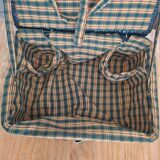Vintage green wicker picnic basket – tartan interior