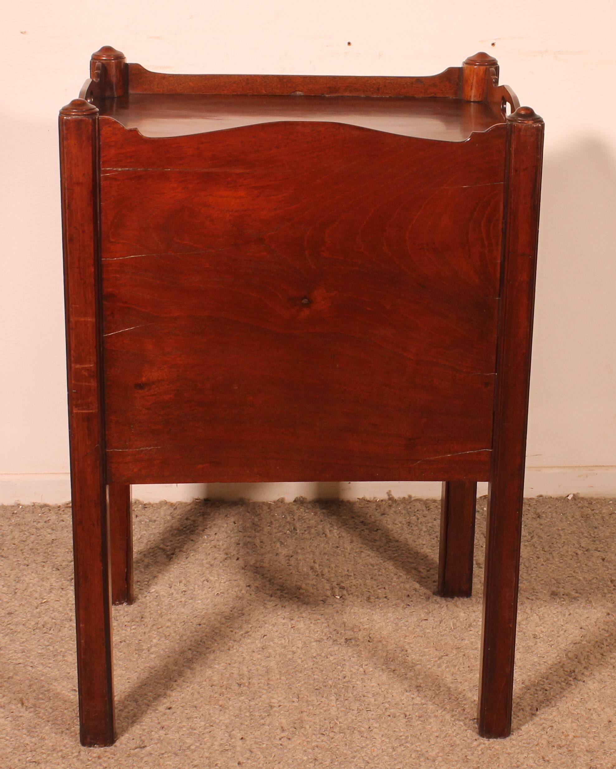Mahogany curiosity cabinet - 18th century