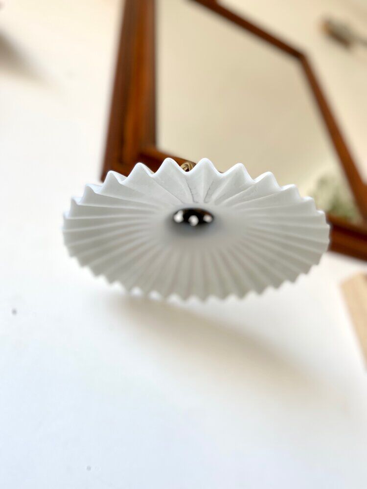 Wall lamp gooseneck in gilded metal and white opaline