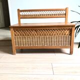Coffre en bois et rotin