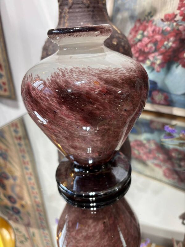Vase boule en verre soufflé, signé Jean-Claude Novaro