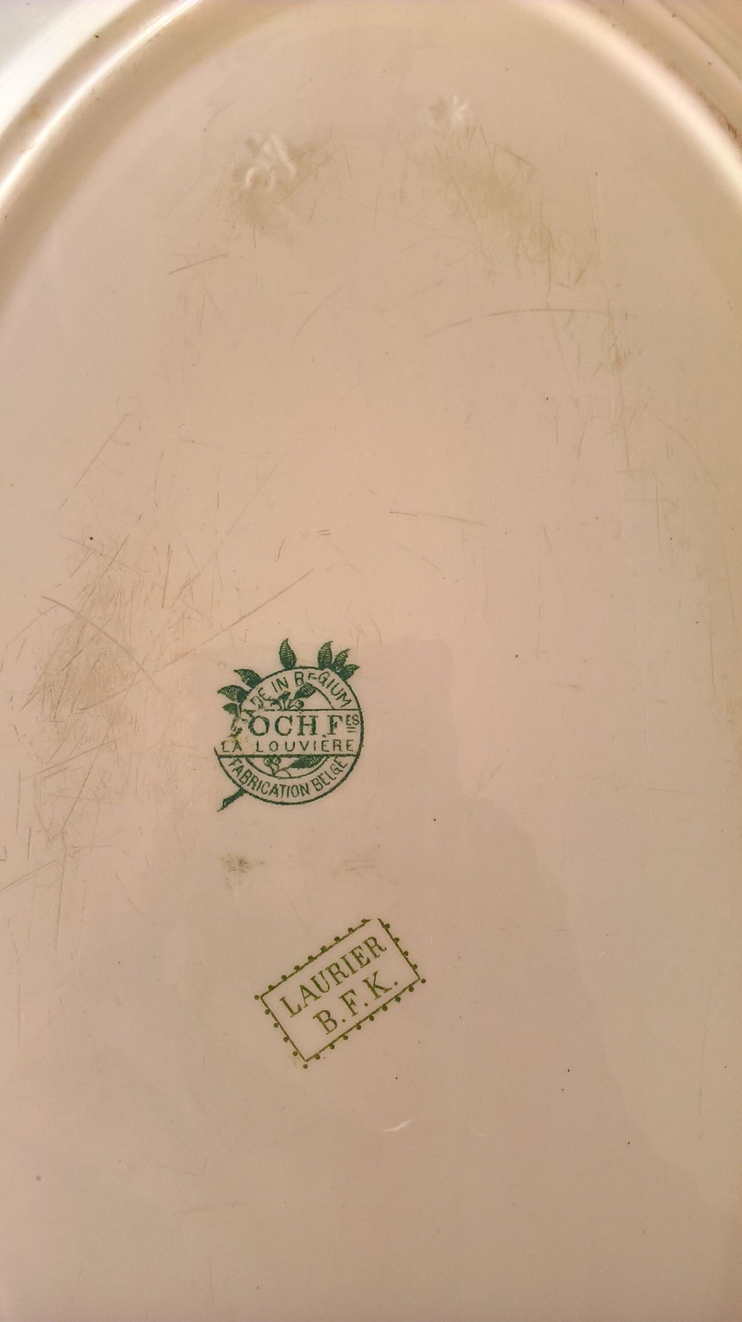 BFK Laurier service dish