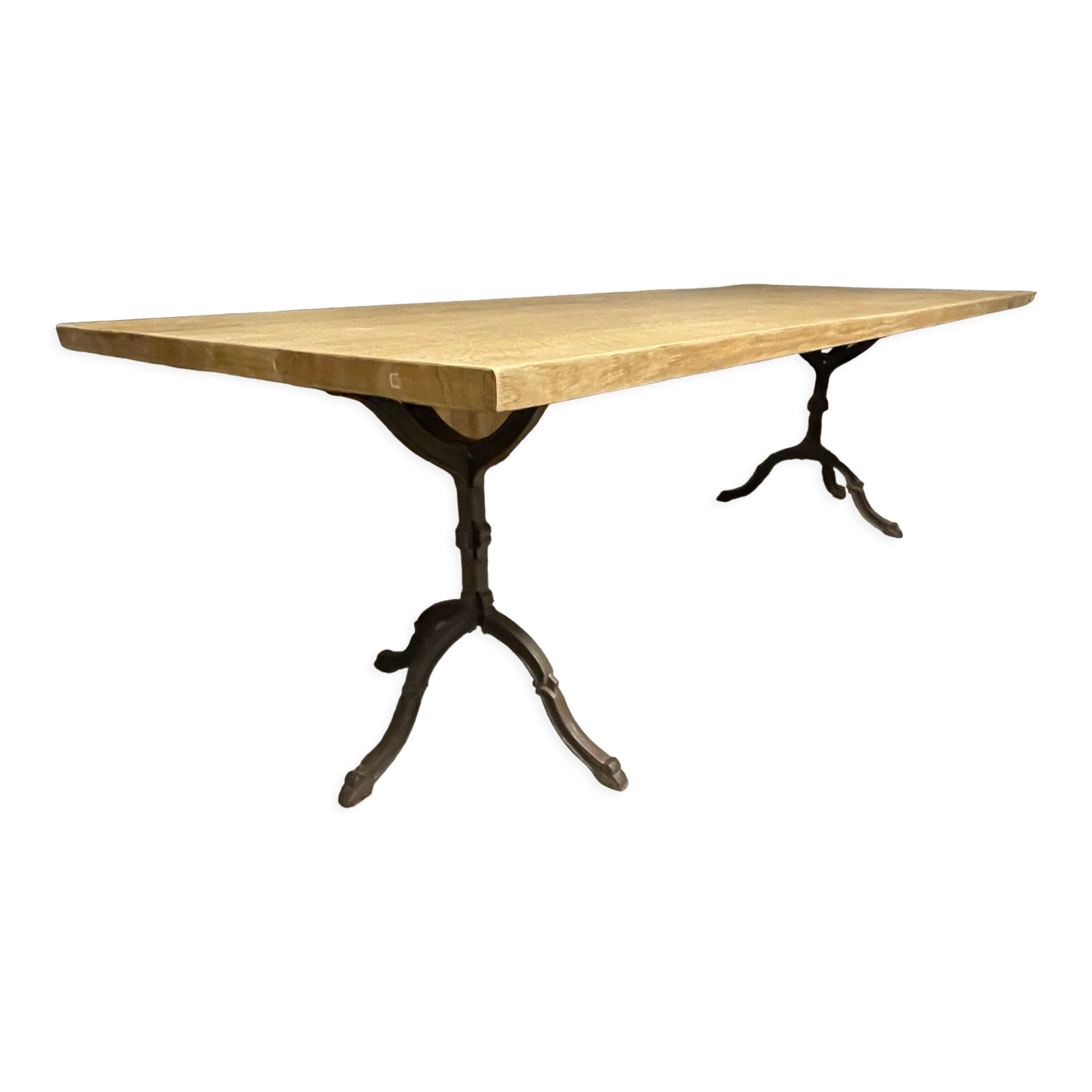 Table chêne pieds fonte bistrot