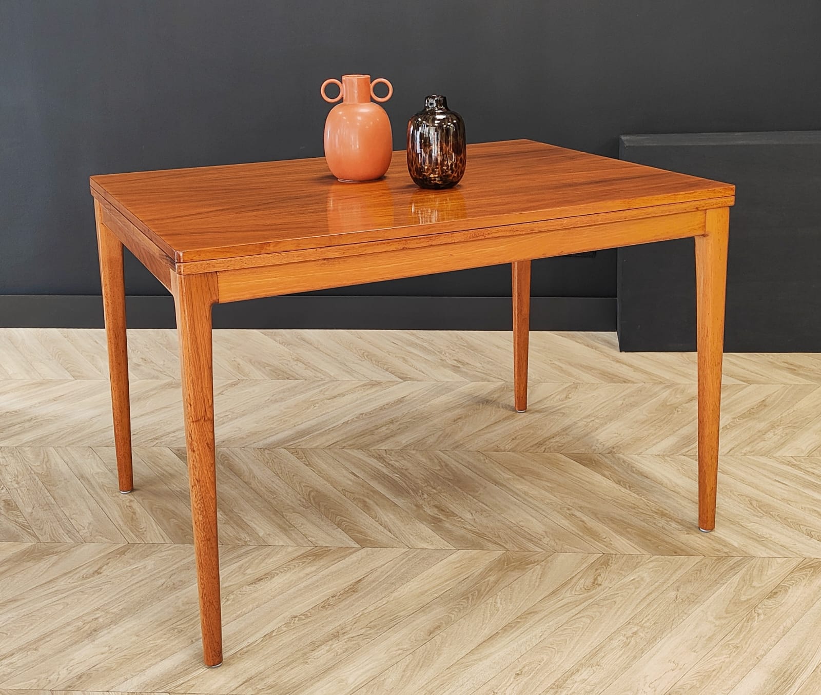 Mid Century extendable dining table | Vintage