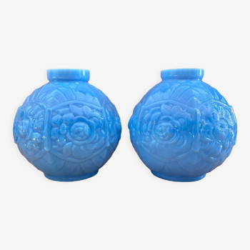 Paire de vase boule art déco en opaline bleu turquoise