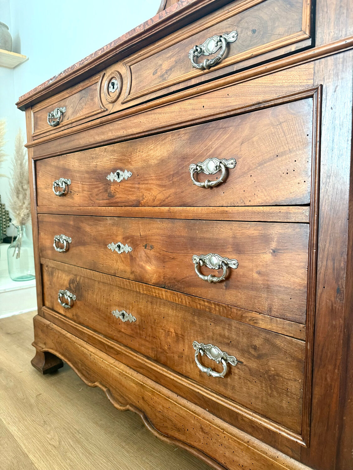 Louis-Philippe walnut commode with marble top and pediment mirror –