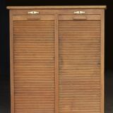 Drawer cabinet with a beautiful patina;