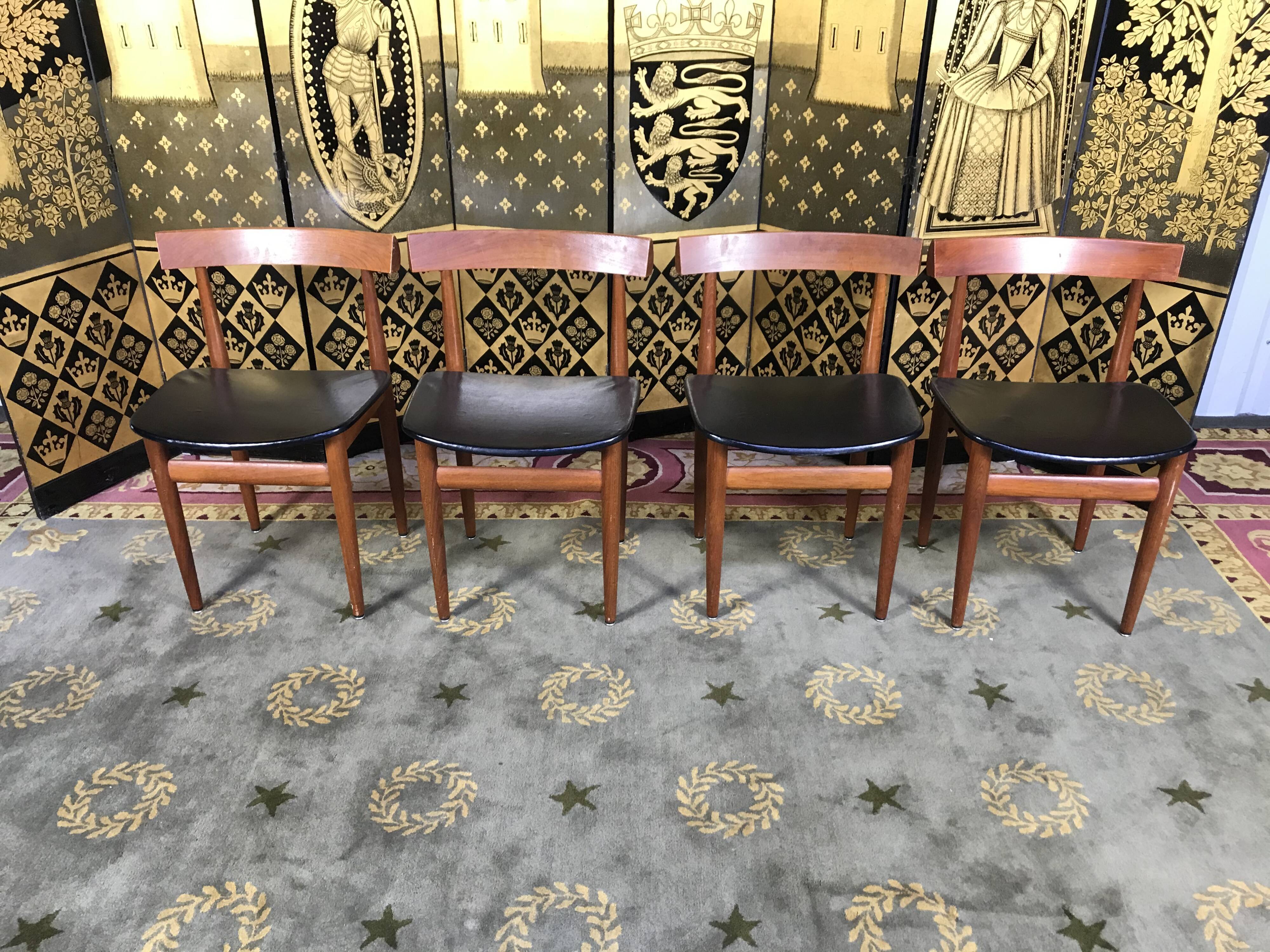 Scandinavian teak dining table and 4 Hans Olsen chairs for Frem Rojle