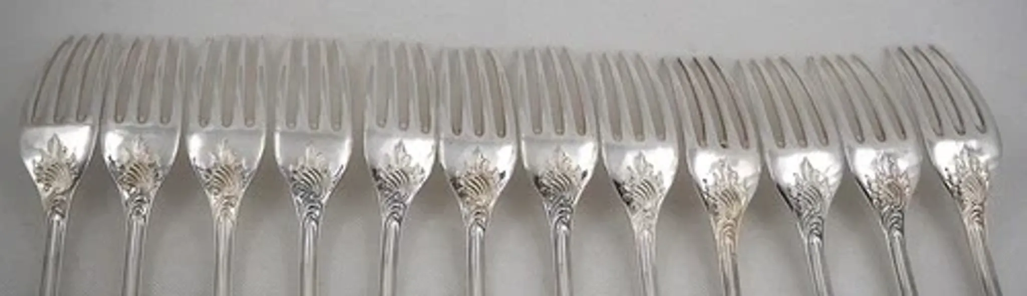 Christofle Marly, 12 silver-plated table forks, excellent condition.