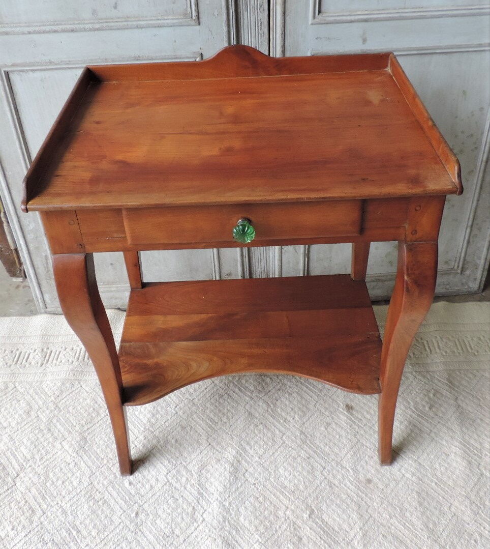 19th cherry toilet table