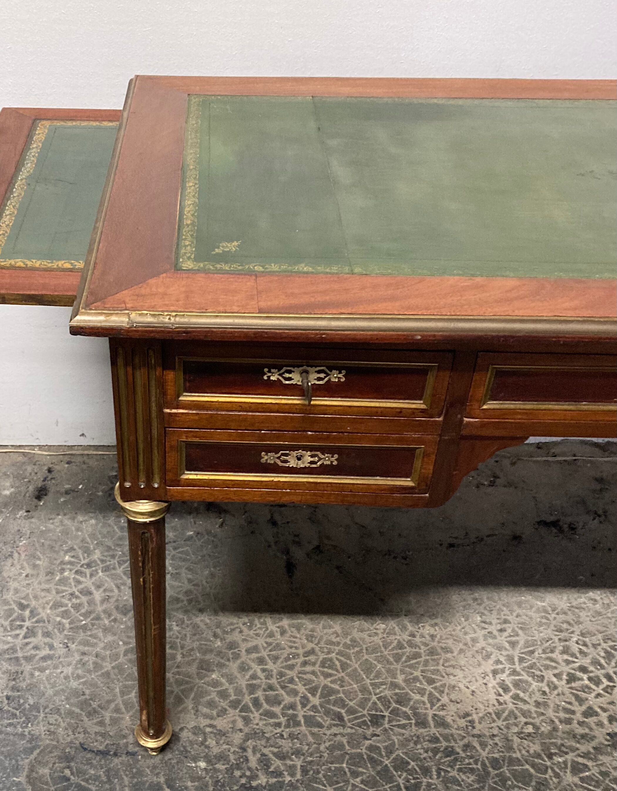 Bureau Louis XVI