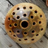 Sandstone flower pick