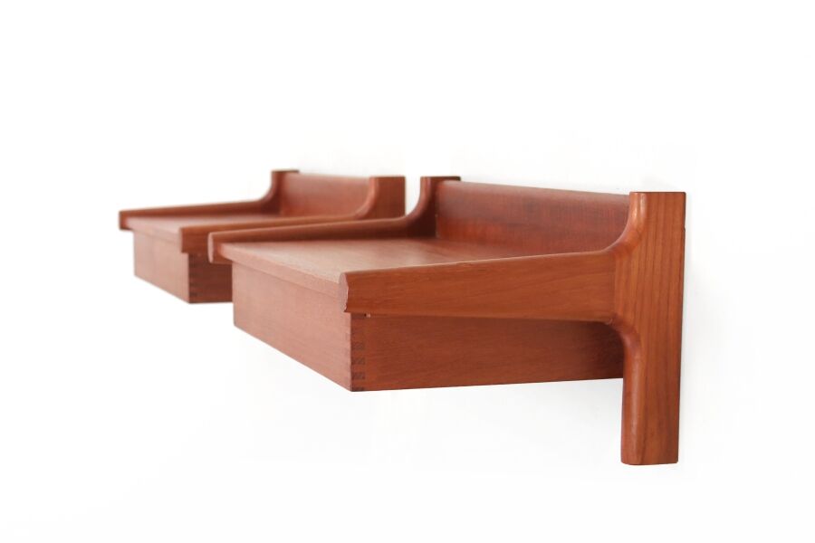 Set of 2 floating teak bedside tables by Borge Mogensen