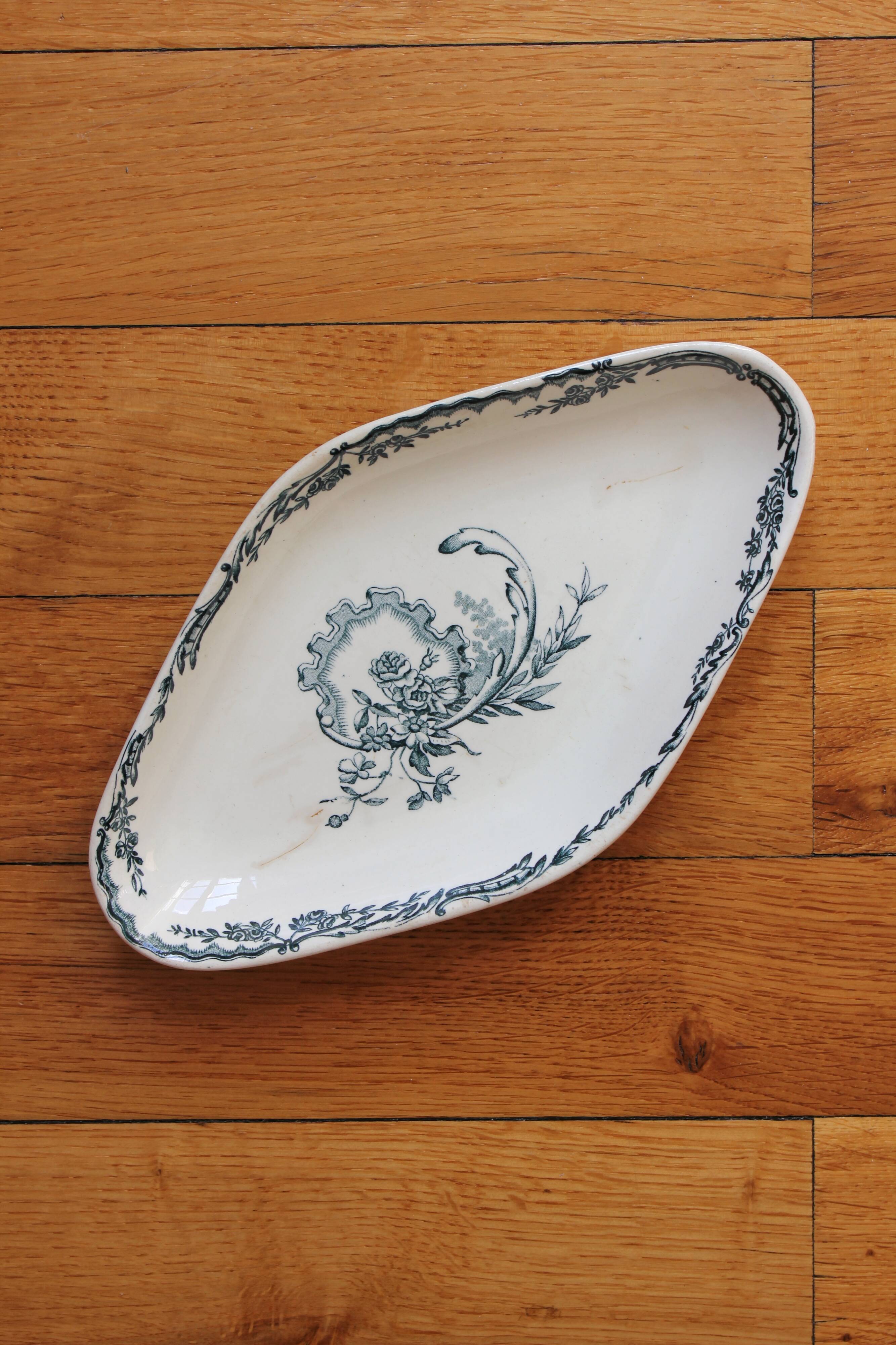 Small ramekin in iron earthenware "Trianon" model from Salins