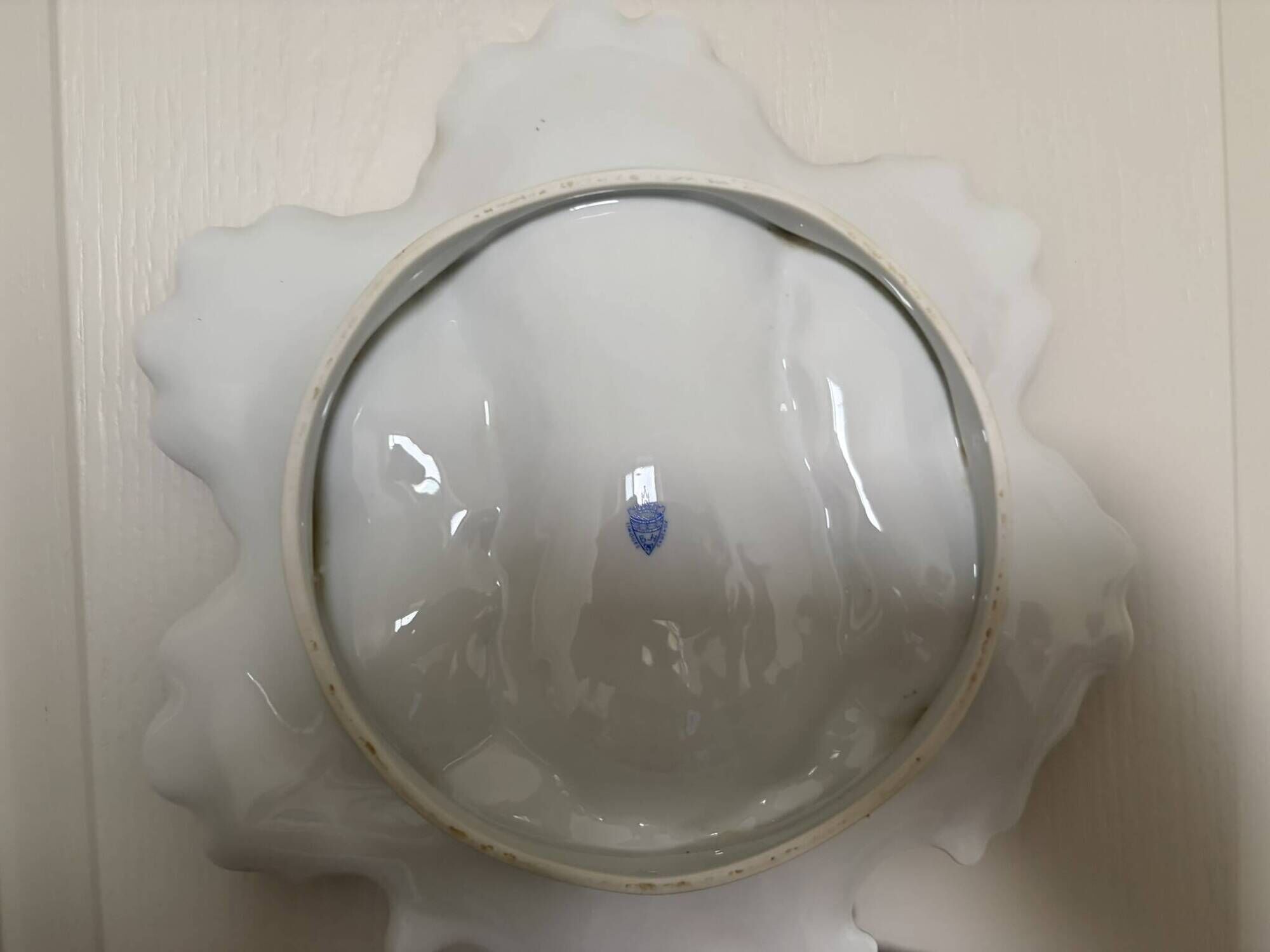Limoges porcelain oyster plate BH, Art Nouveau botanical decoration.