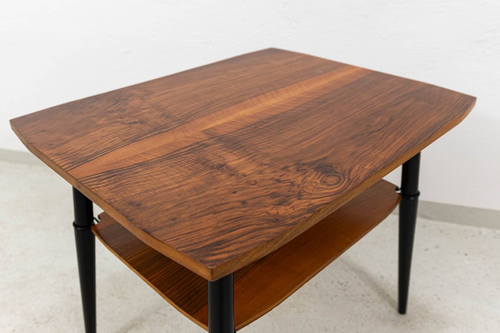 Vintage walnut coffee table, Poland, 1960s
