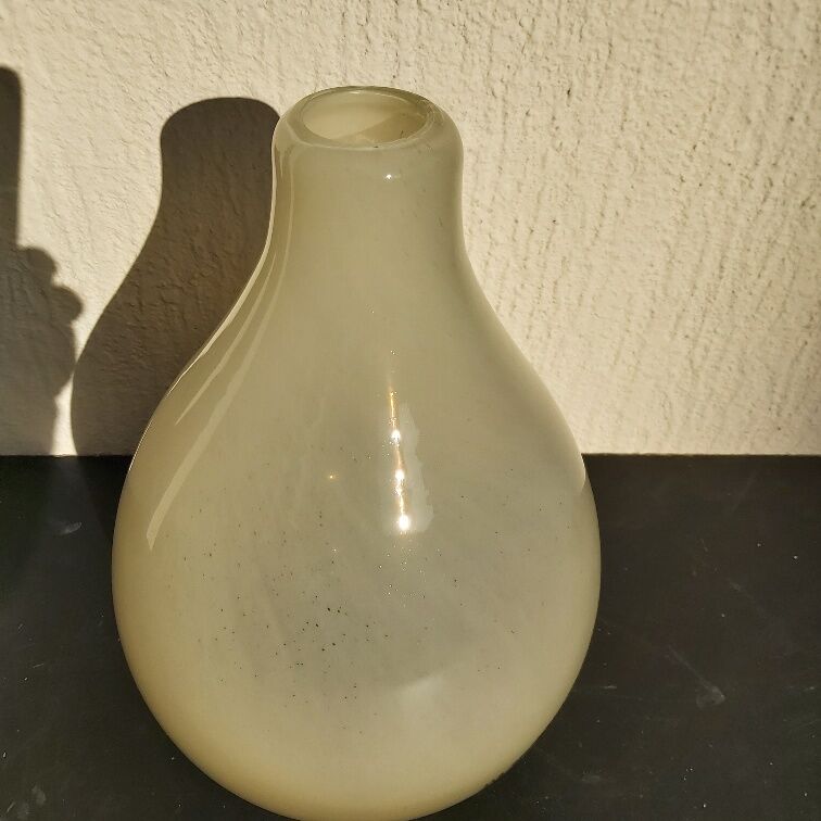 Murano vase in vintage cream glass 30 cm