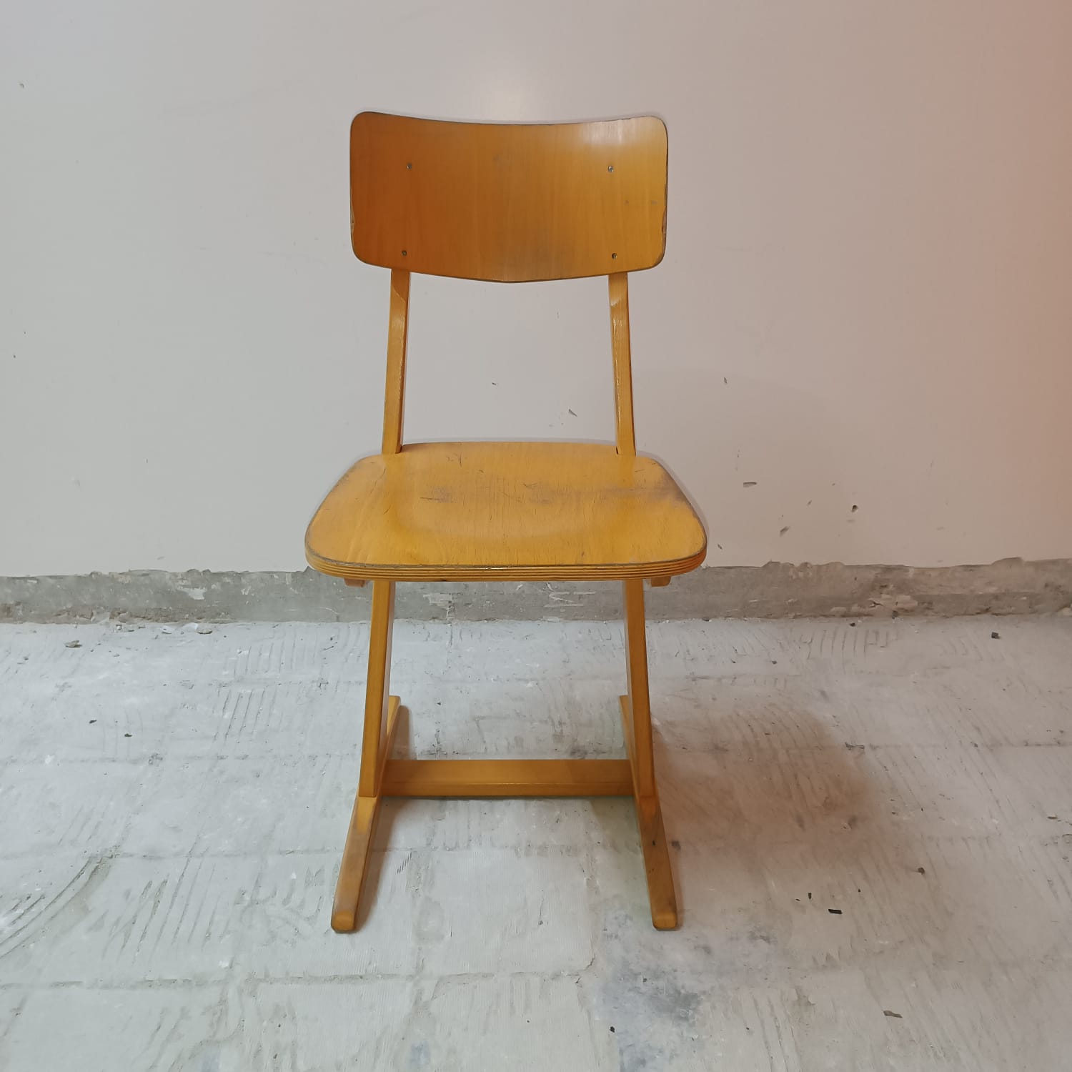 Chaise d'écolier adulte vintage, casala