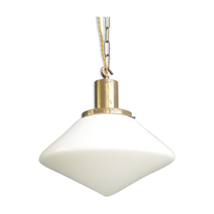 Suspension opaline vers les années 1930
