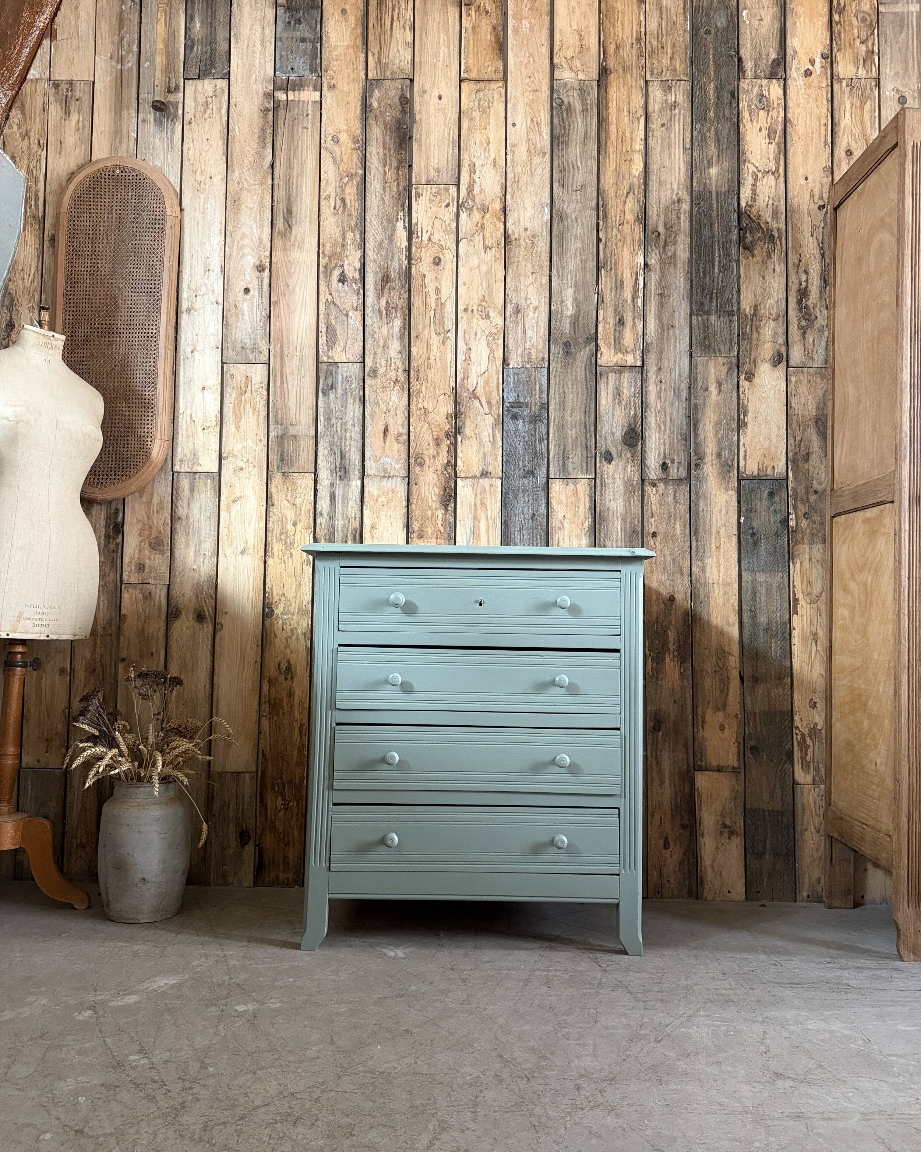 Commode de style Art Déco verte (rénovée)