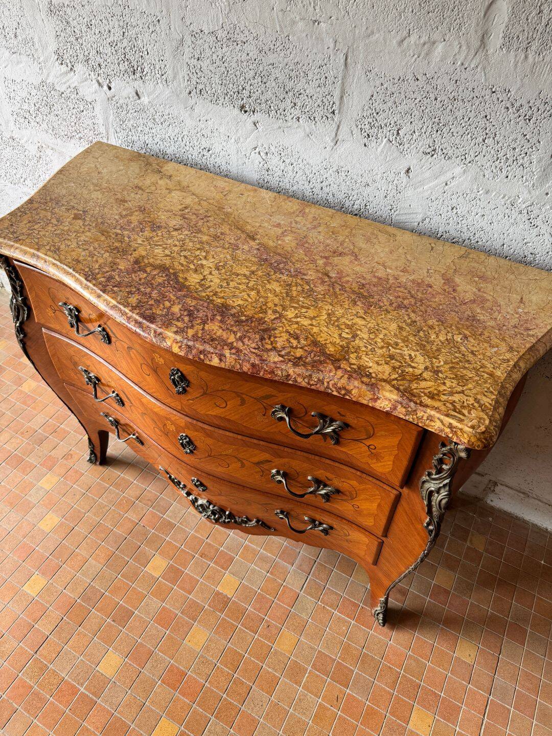 Commode marquetée Louis XV