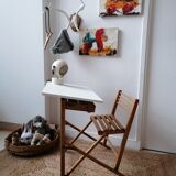Folding child desk