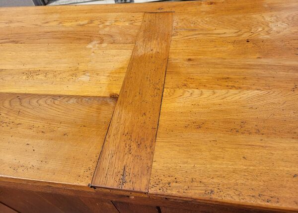 Buffet de campagne Normande style Louis XVI, en chêne massif France