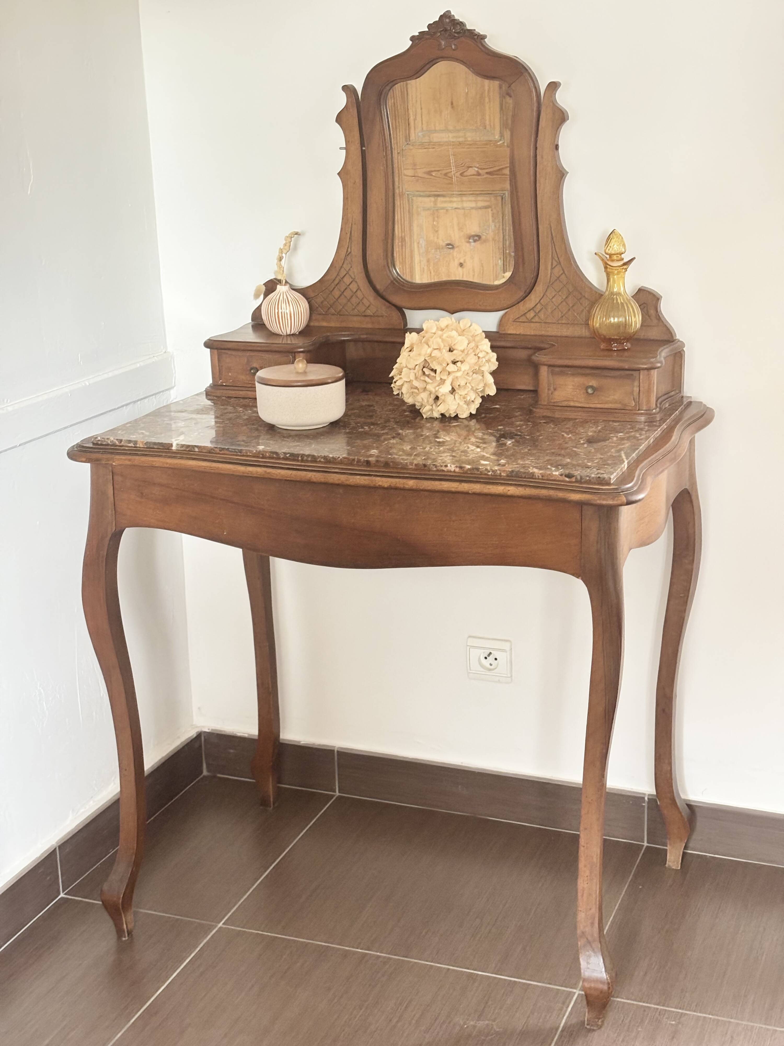 Belle Epoque dressing table