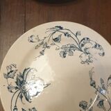 Six earthenware dinner plates from Grigny