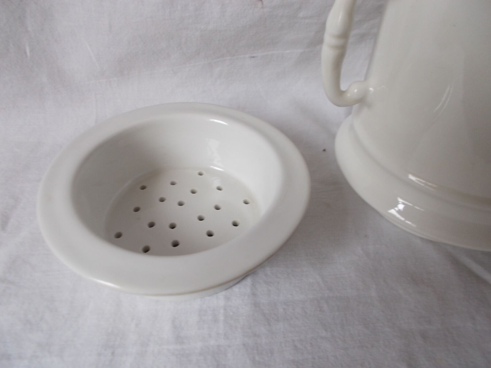 Coffee maker or teapot lunch service Apilco in earthenware with its filters