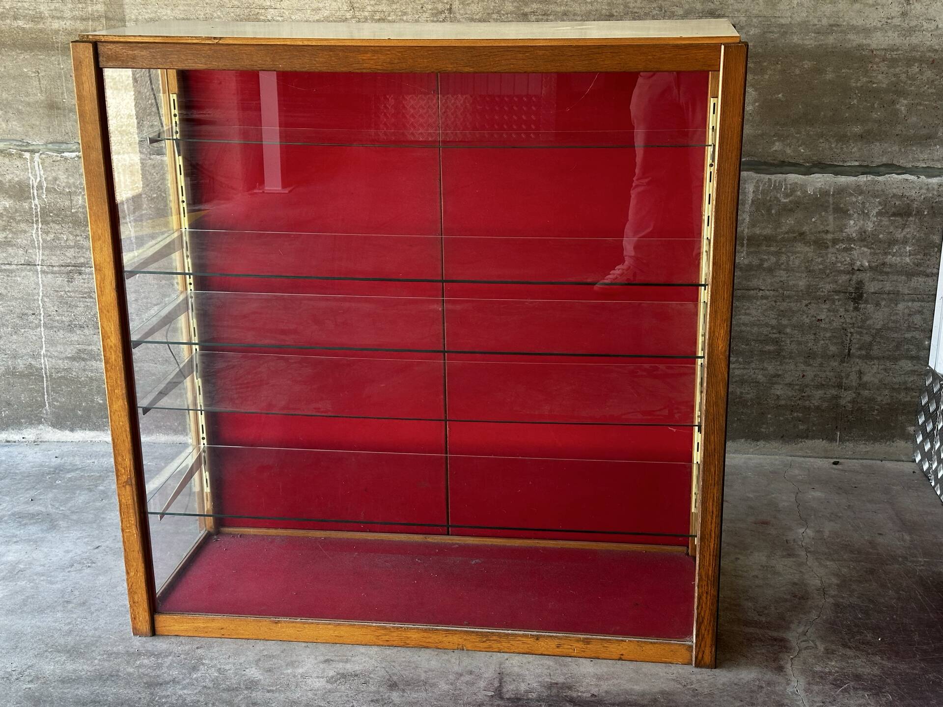 Antique shop display cabinet, 1930s