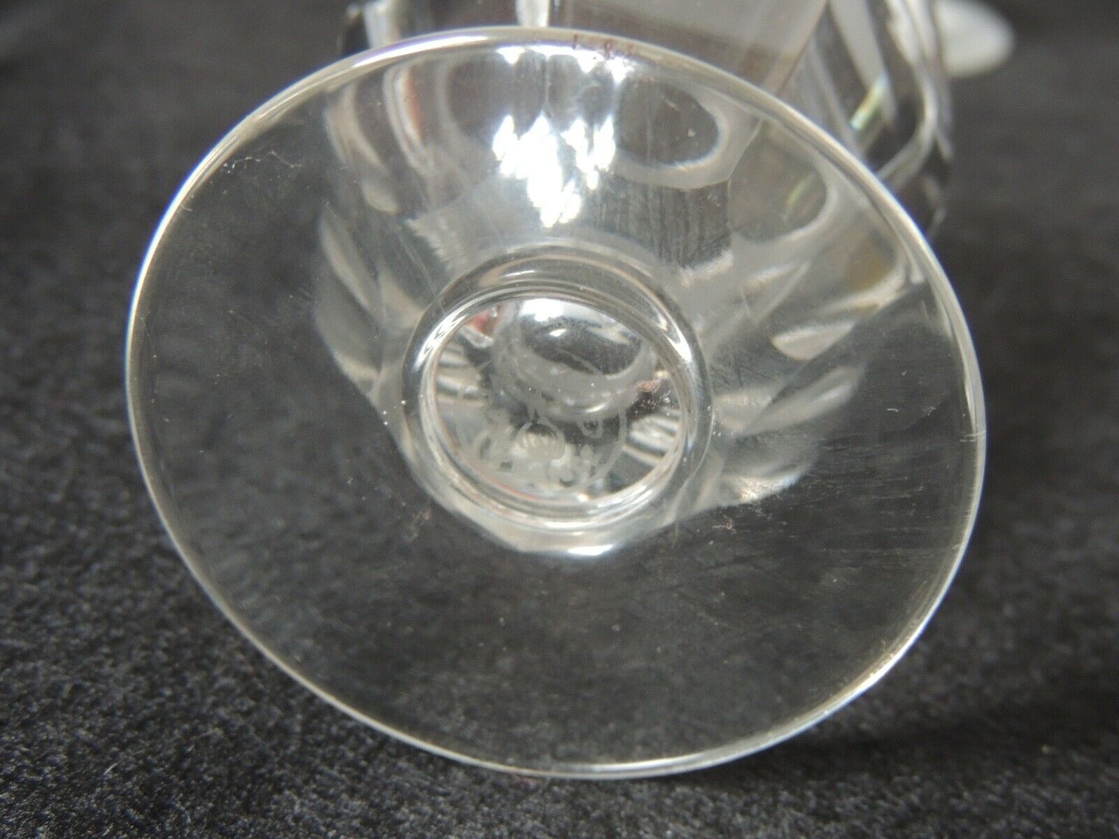 Two small Port glasses in Baccarat crystal