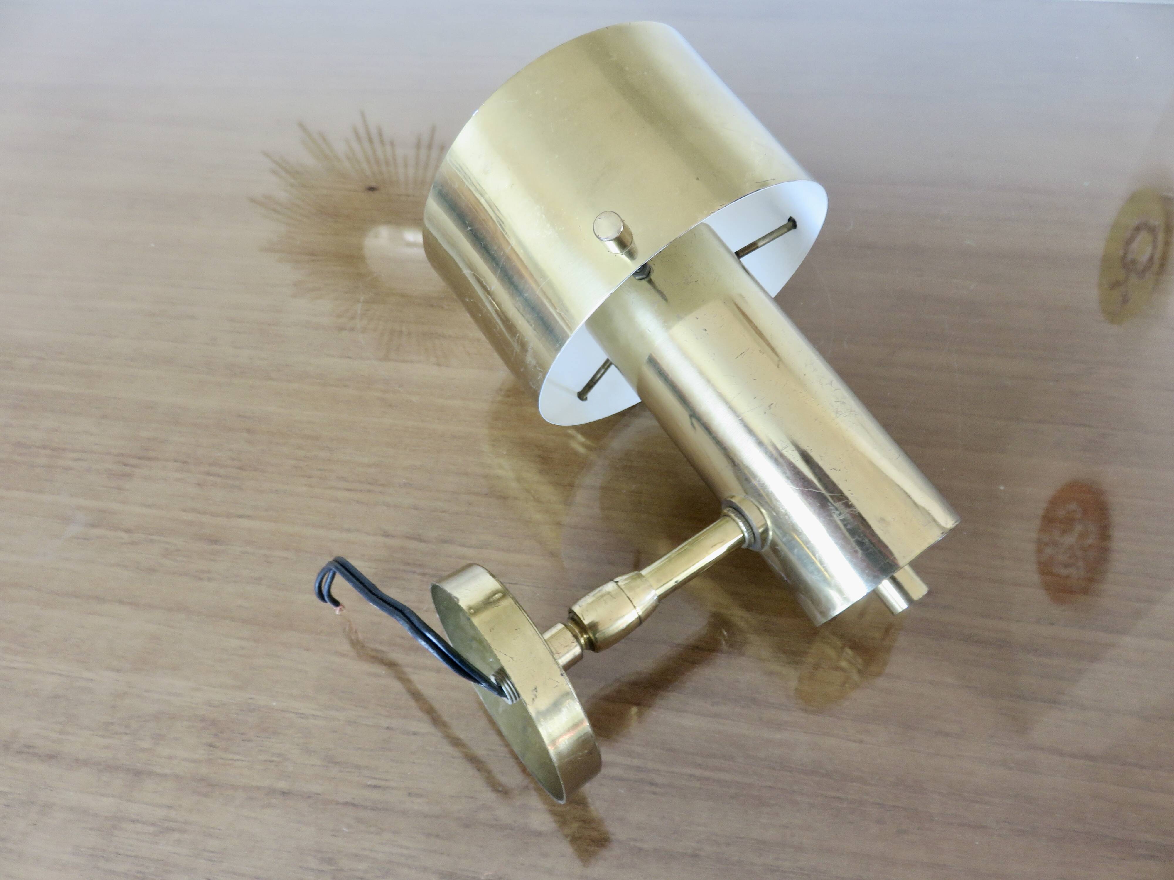 Jo Hammerborg wall lamp in brass, Denmark, 1970s.