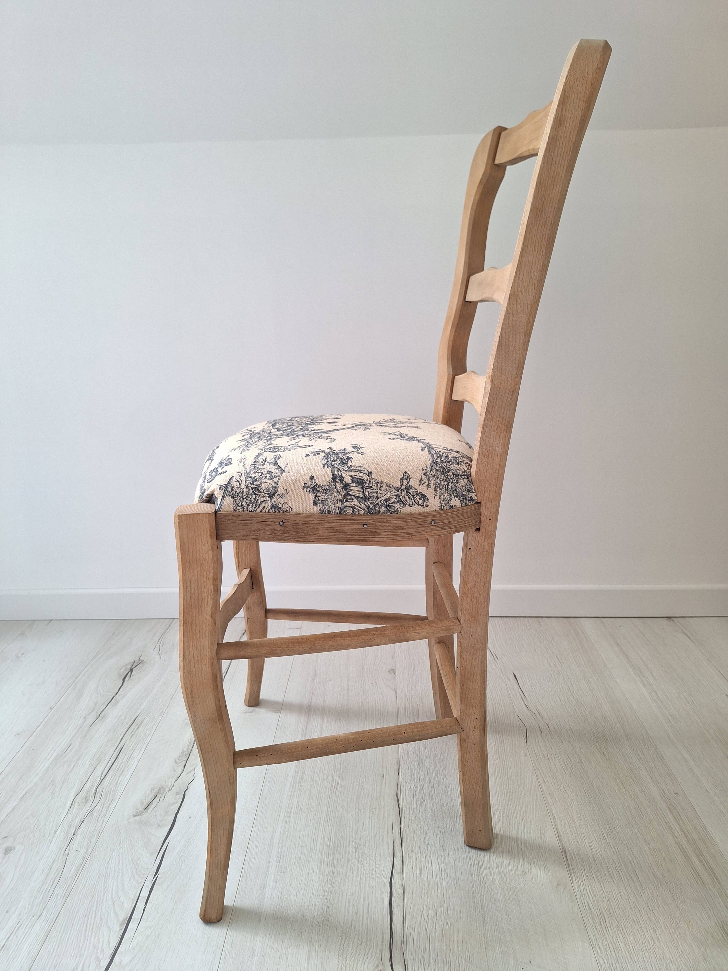 Country chair in blue toile de Jouy