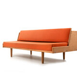 Daybed GE-258 en chêne par Hans J. Wegner