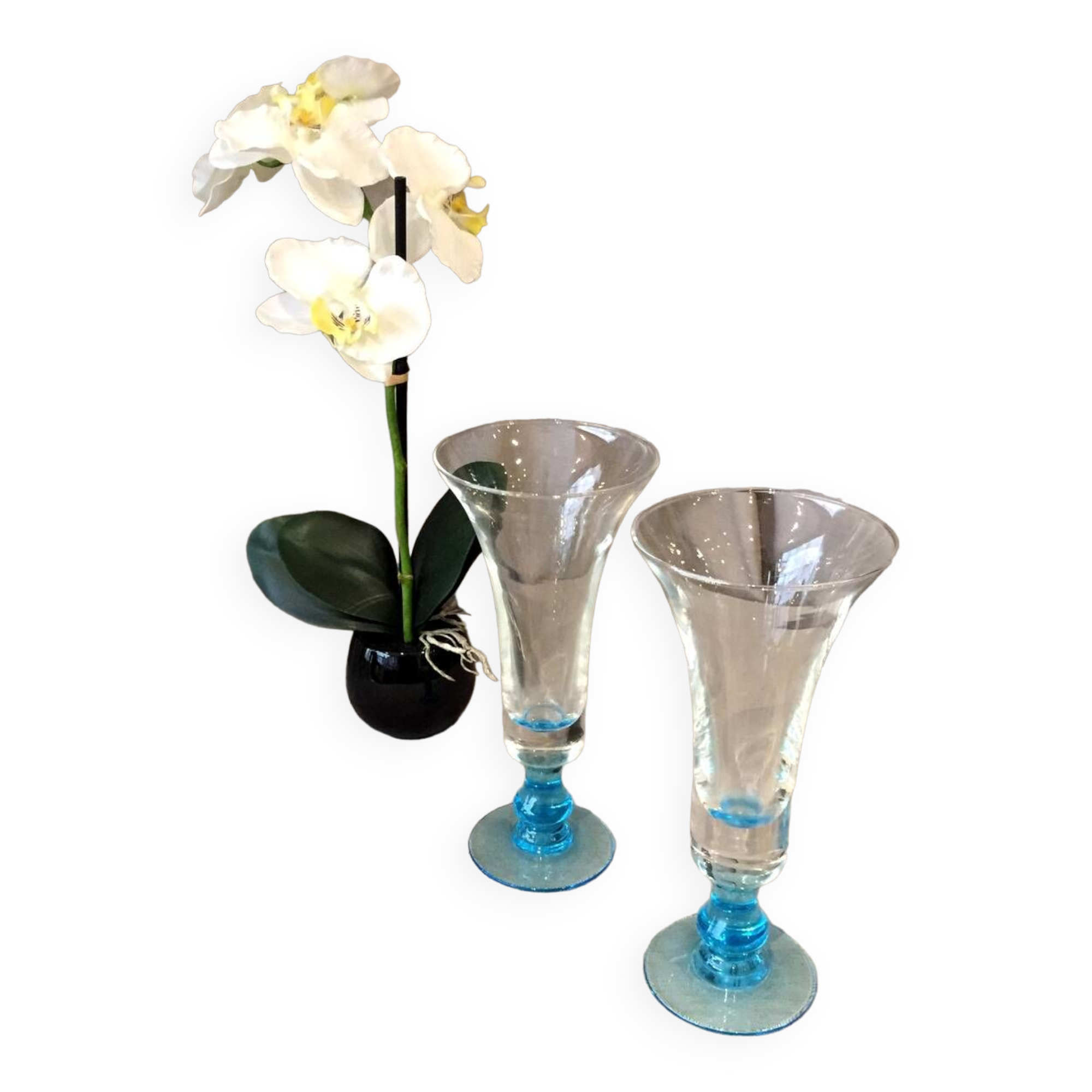 Pairs of transparent soliflores vases with blue legs