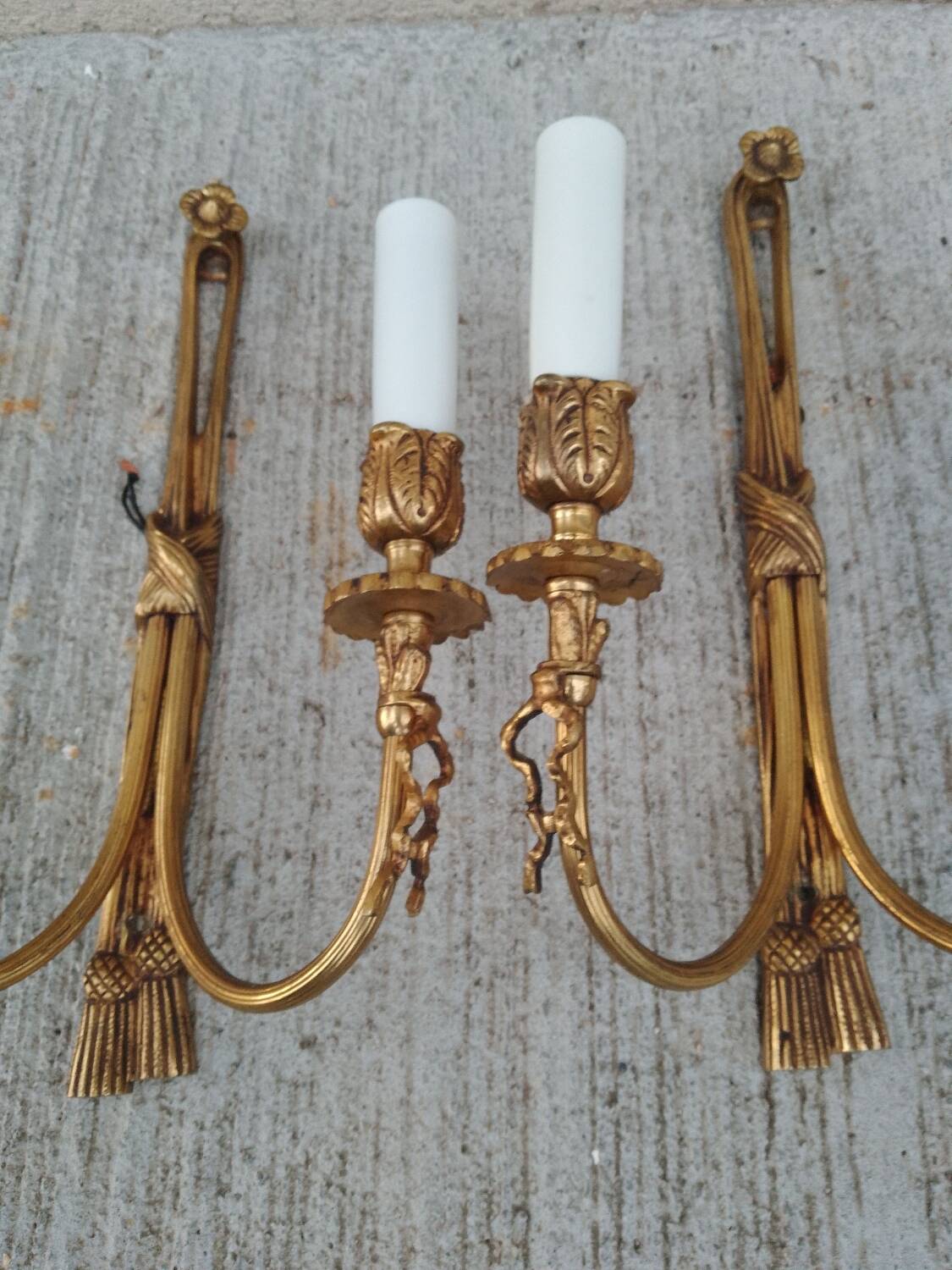 Pair of Louis XVI Style Bronze Wall Lights Forming Knots and Flowers