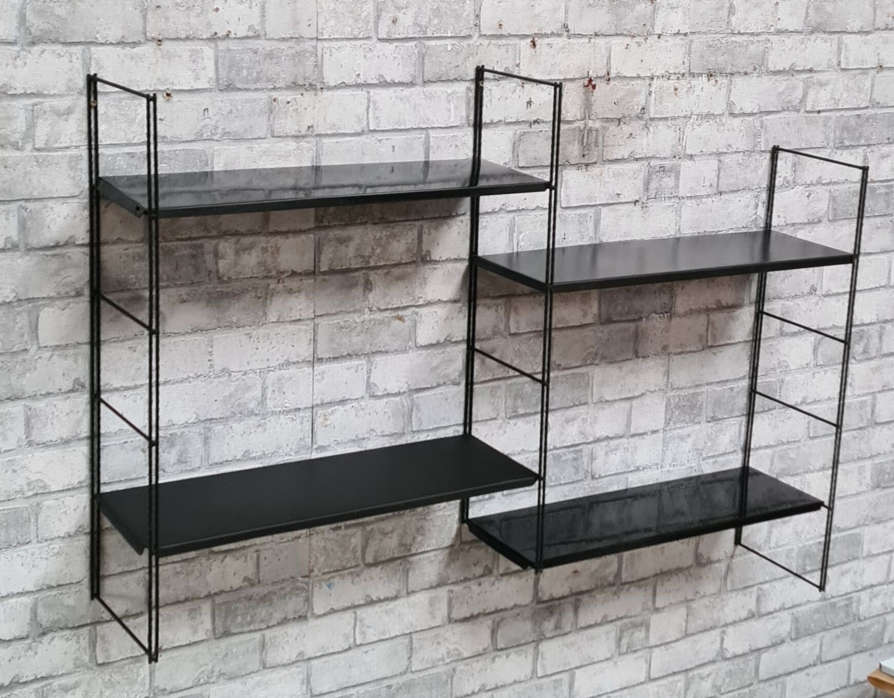 Shelves, 1960 to 70 metal 4 tablets black, 3 amounts