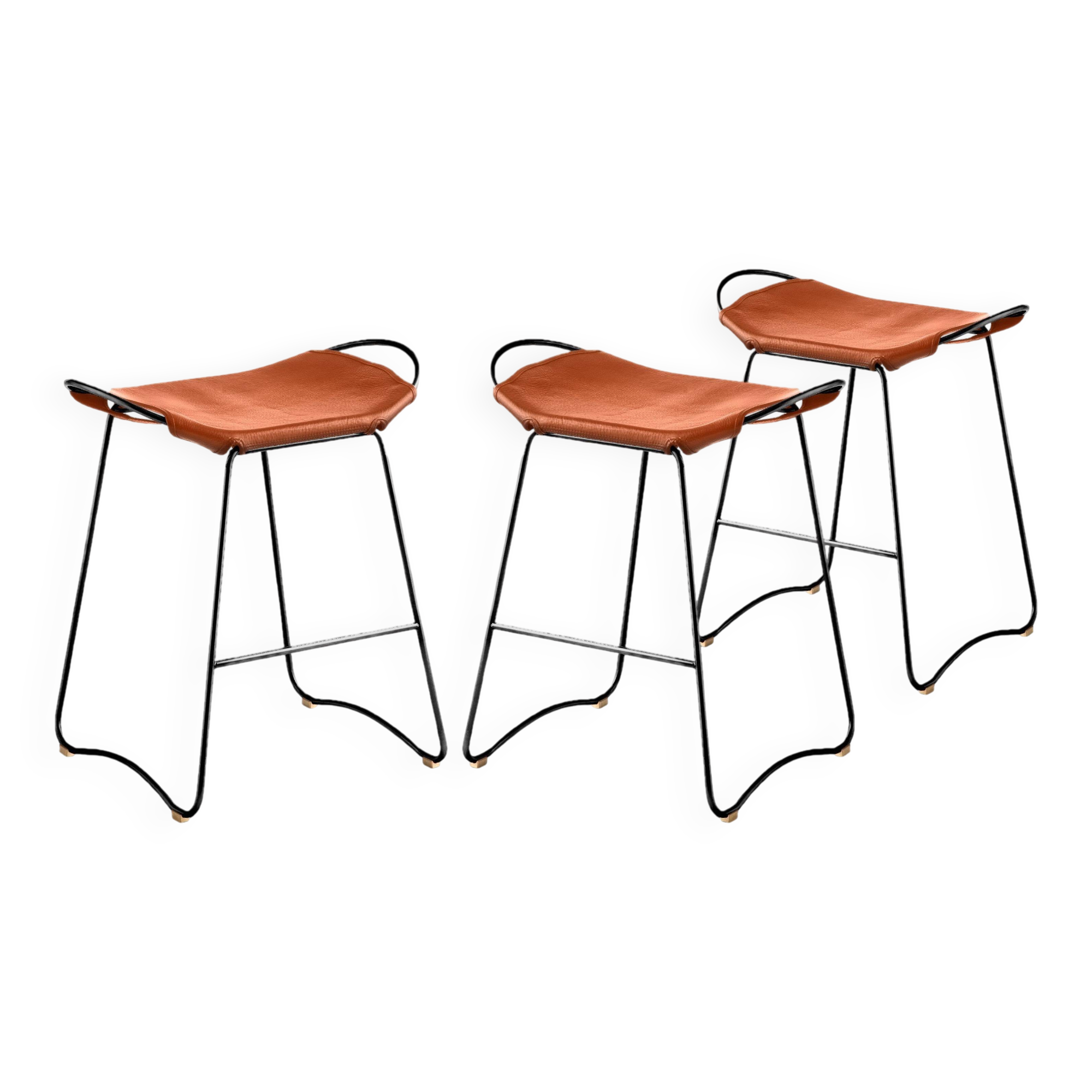 Set of 3 contemporary bar stools in black steel and natural leather.